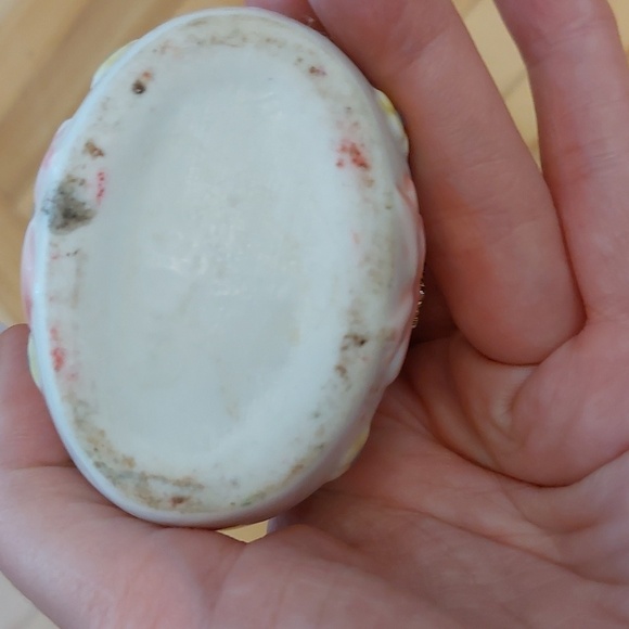 Vintage cats hugging trinket box - Picture 4 of 8